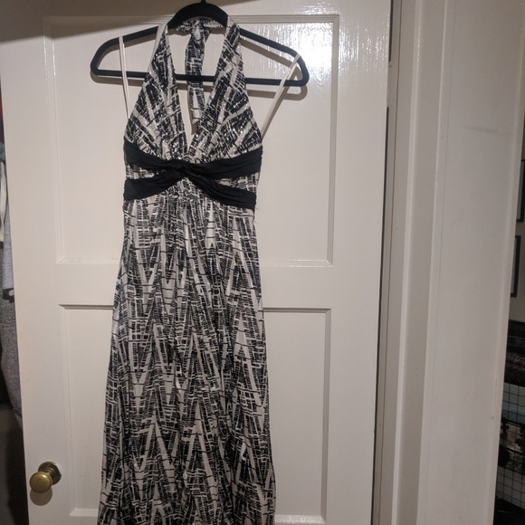 NEW BCBG MAX Azria Vapor Silk Woven Maxi Dress - Picture 2 of 8